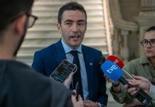 Casares afirma que el PSOE no puede apoyar unos presupuestos de un Gobierno del PP que “está privatizando los servicios públicos”