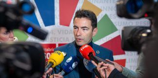 Pedro Casares critica que el Gobierno del PP “no ha adoptado ni una sola medida” frente los efectos de la guerra en Oriente Medio