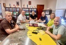 Agustín Molleda inicia en Viérnoles su ronda de visitas a los pueblos y barrios para definir el proyecto para la próxima legislatura