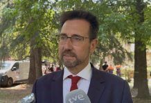 El PSOE lamenta que Buruaga “no predique con el ejemplo” cuando apela a la unidad en el Día de las Instituciones