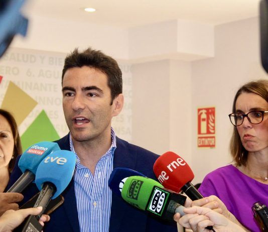 Pedro Casares insta al PP de Cantabria a apoyar en el Congreso que se blinde por ley la financiación del 50% de la dependencia por parte del Estado
