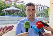 El PSOE pide a la CEOE que rectifique y retire la campaña que criminaliza a los trabajadores de Cantabria