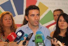 Pedro Casares denuncia el “recorte” de 108 profesores que el PP quiere hacer en la educación pública de Cantabria