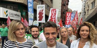 El PSOE denuncia que el curso escolar comienza “con recortes, despidiendo a profesores y cerrando aulas”