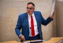 El PSOE denuncia que la brecha temporal de los resultados de biopsias entre Valdecilla y Sierrallana sigue igual nueve meses después
