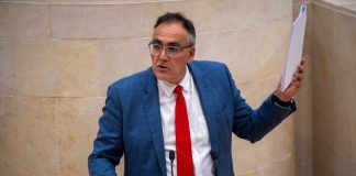El PSOE denuncia que la brecha temporal de los resultados de biopsias entre Valdecilla y Sierrallana sigue igual nueve meses después