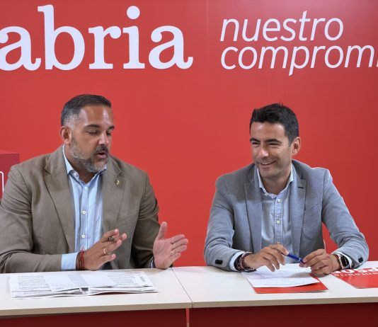 Pedro Casares advierte que la sanidad pública de Cantabria está en “riesgo evidente de colapso” por la “falta de gestión” y las “privatizaciones” del PP