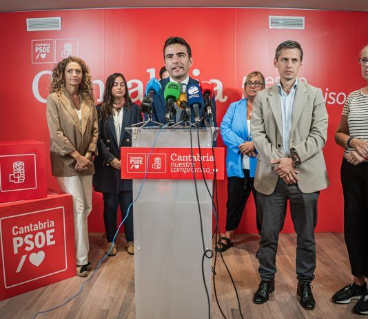 Pedro Casares anuncia que el PSOE presenta 54 enmiendas parciales a la Ley de Vivienda del PP